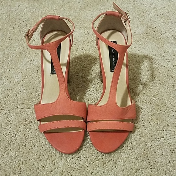 STEVEN By Steve Madden Olyvia T-Strap Block Heels - Picture 3 of 6